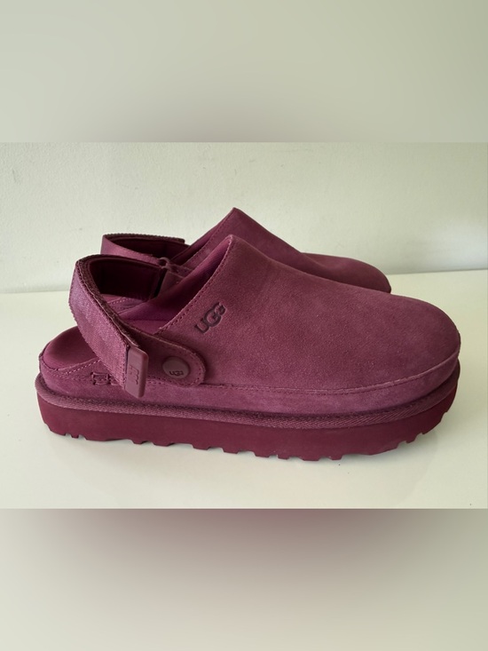 UGG Shoes - UGG Goldenstar Clog Women's Size 9